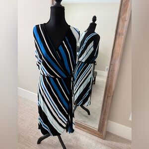 Women’s sleeveless dress - Like New! WHBM